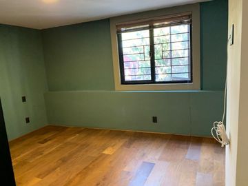 Muy amplia casa en col. del Carmen Coyoacán