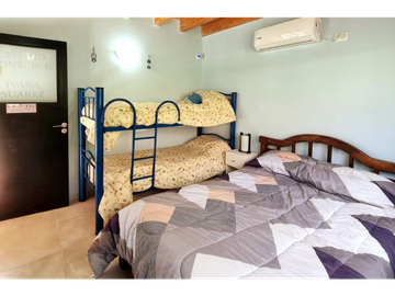 VENTA DE CASA MODERNA CON PISCINA EN VISTALBA – LUJN DE CUYO, MZA