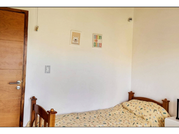 VENTA DE CASA MODERNA CON PISCINA EN VISTALBA – LUJN DE CUYO, MZA