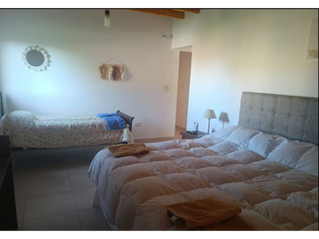 VENTA DE CASA MODERNA CON PISCINA EN VISTALBA – LUJN DE CUYO, MZA