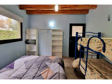 VENTA DE CASA MODERNA CON PISCINA EN VISTALBA – LUJN DE CUYO, MZA