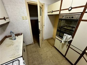 VENTA CHALET A RECICLAR. ZONA GUEMES