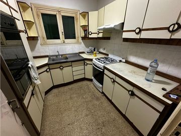 VENTA CHALET A RECICLAR. ZONA GUEMES