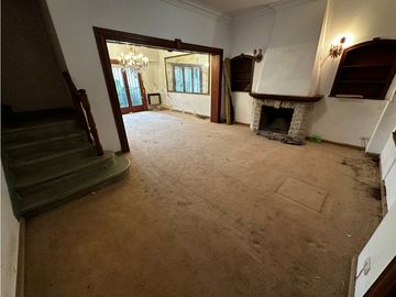 VENTA CHALET A RECICLAR. ZONA GUEMES