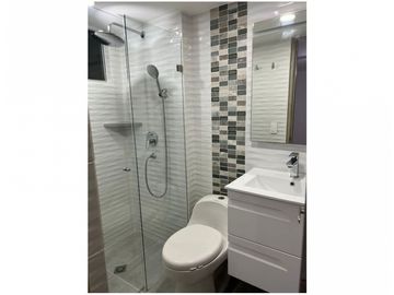 Apartamento para la venta en la Loma de los Bernal