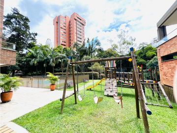 VENDO APARTAMENTO CON HERMOSA VISTAEN EL POBLADO - LA TOMATERA