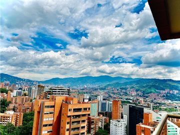 VENDO APARTAMENTO CON HERMOSA VISTAEN EL POBLADO - LA TOMATERA