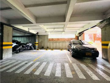 VENDO APARTAMENTO CON HERMOSA VISTAEN EL POBLADO - LA TOMATERA