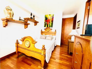 VENDO APARTAMENTO CON HERMOSA VISTAEN EL POBLADO - LA TOMATERA