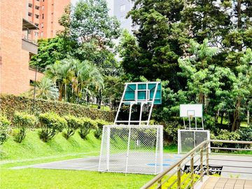 VENDO APARTAMENTO CON HERMOSA VISTAEN EL POBLADO - LA TOMATERA