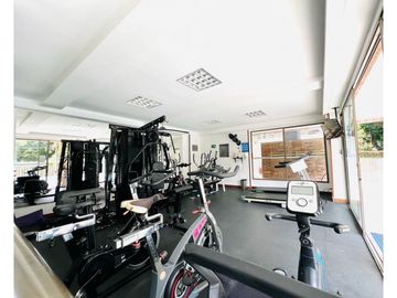 VENDO APARTAMENTO CON HERMOSA VISTAEN EL POBLADO - LA TOMATERA