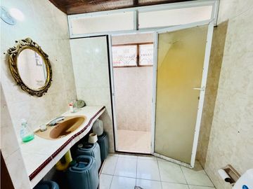 CASA COMERCIAL EN VENTA 3 PISOS MANGA CARTAGENA