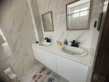 Vendo Casa en Playa Paraiso Engabao  AdrM