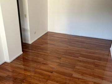 DEPTO 2 AMB CON COCHERA EN VENTA - BECCAR
