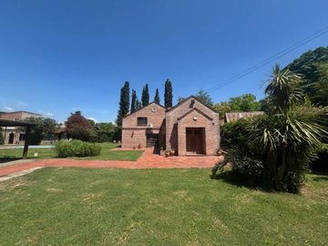 CASA TERRENO 2000 MTS VENTA VILLA DE MAYO PILETA