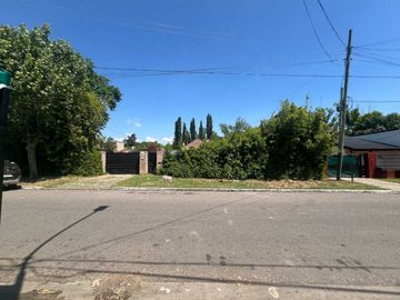 CASA TERRENO 2000 MTS VENTA VILLA DE MAYO PILETA