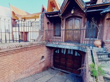 VENTA CASA CHALET 6 AMBIENTES EN ITUZAINGO NORTE