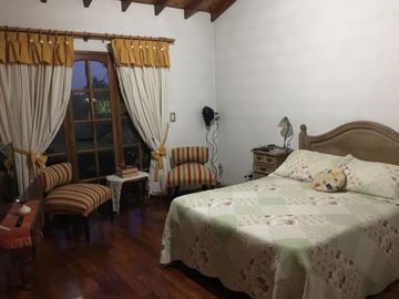 VENTA CASA CHALET 6 AMBIENTES EN ITUZAINGO NORTE