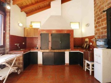 Maschwitz Club | Casa 5 dorm., parque y pileta