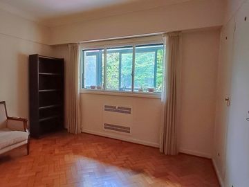 Venta Dpto 4 Amb c/Balcón, Cochera y Dep.Serv