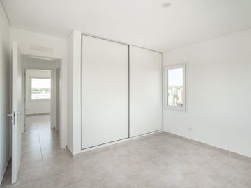 Casa a estrenar en ALQUILER San Sebastian Area 12