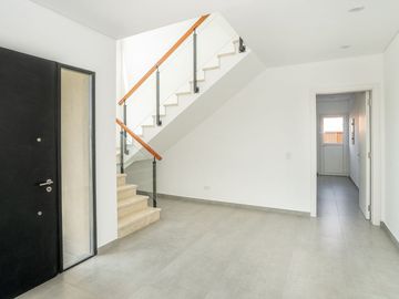 Casa a estrenar en ALQUILER San Sebastian Area 12