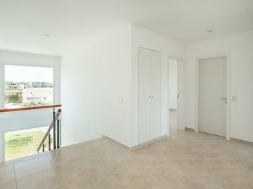 Casa a estrenar en ALQUILER San Sebastian Area 12