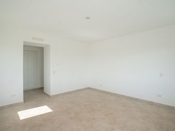 Casa a estrenar en ALQUILER San Sebastian Area 12