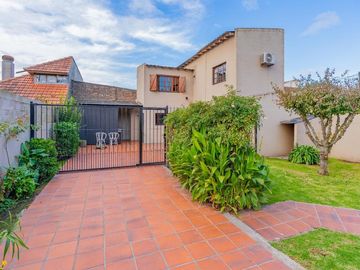 VENTA DOS CASAS EN BLOCK B. GRAL. PUEYRREDÓN