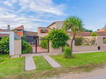 VENTA DOS CASAS EN BLOCK B. GRAL. PUEYRREDÓN