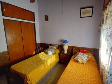 VENTA PH tipo casa con galpón excelente ubicación