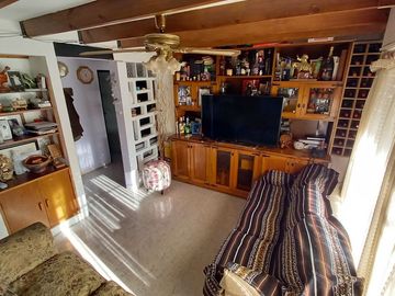 VENTA PH tipo casa con galpón excelente ubicación