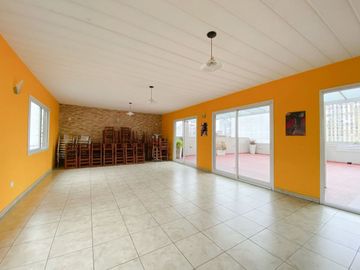 VENTA DEPARTAMENTO 3AMB.C/COCHERA MUY LUMINOSO!!