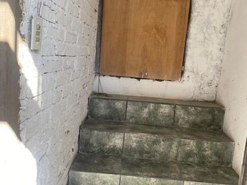 Vendo Casa ideal salón o deposito.