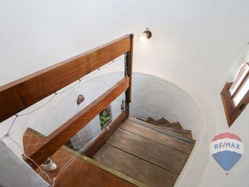 Venta - Casa en Lote doble con pileta. Aranajuez