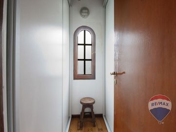 Venta - Casa en Lote doble con pileta. Aranajuez