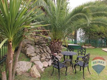 Venta - Casa en Lote doble con pileta. Aranajuez