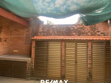 Casa en venta 3 dormitorios Barrio Los Troncos