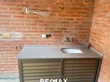 Casa en venta 3 dormitorios Barrio Los Troncos