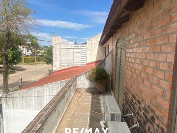 Casa en venta 3 dormitorios Barrio Los Troncos