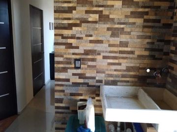 Casa en venta en Altozano, Morelia, con jardín y alberca