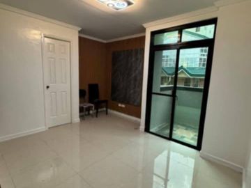 Titled Lot At Located Bakakeng Baguio City !