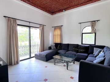 Casa Estilo Hacienda en Cancún – Techos de Bóveda, Alberca y Casa de Visitas