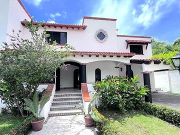 Casa Estilo Hacienda en Cancún – Techos de Bóveda, Alberca y Casa de Visitas