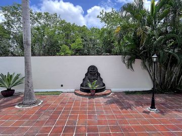 Casa Estilo Hacienda en Cancún – Techos de Bóveda, Alberca y Casa de Visitas