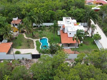 Casa Estilo Hacienda en Cancún – Techos de Bóveda, Alberca y Casa de Visitas