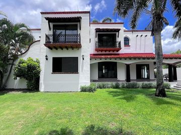 Casa Estilo Hacienda en Cancún – Techos de Bóveda, Alberca y Casa de Visitas