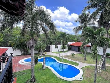 Casa Estilo Hacienda en Cancún – Techos de Bóveda, Alberca y Casa de Visitas