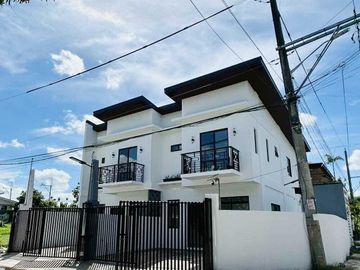 4-Bedroom Duplex House & Lot in Taytay