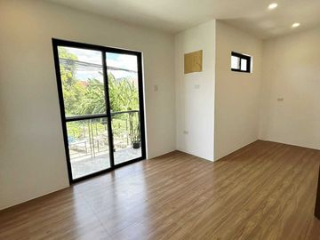 4-Bedroom Duplex House & Lot in Taytay